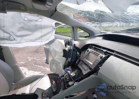 2013 Toyota Prius Four from USA, damaged, VIN JTDKN3DU0D5682184